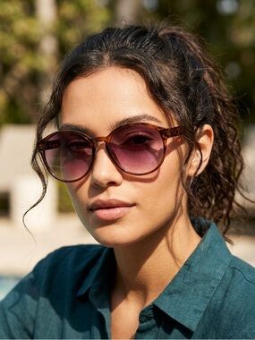 Chloé Round Brown Frame Sunglasses with Pink Gradient Lenses